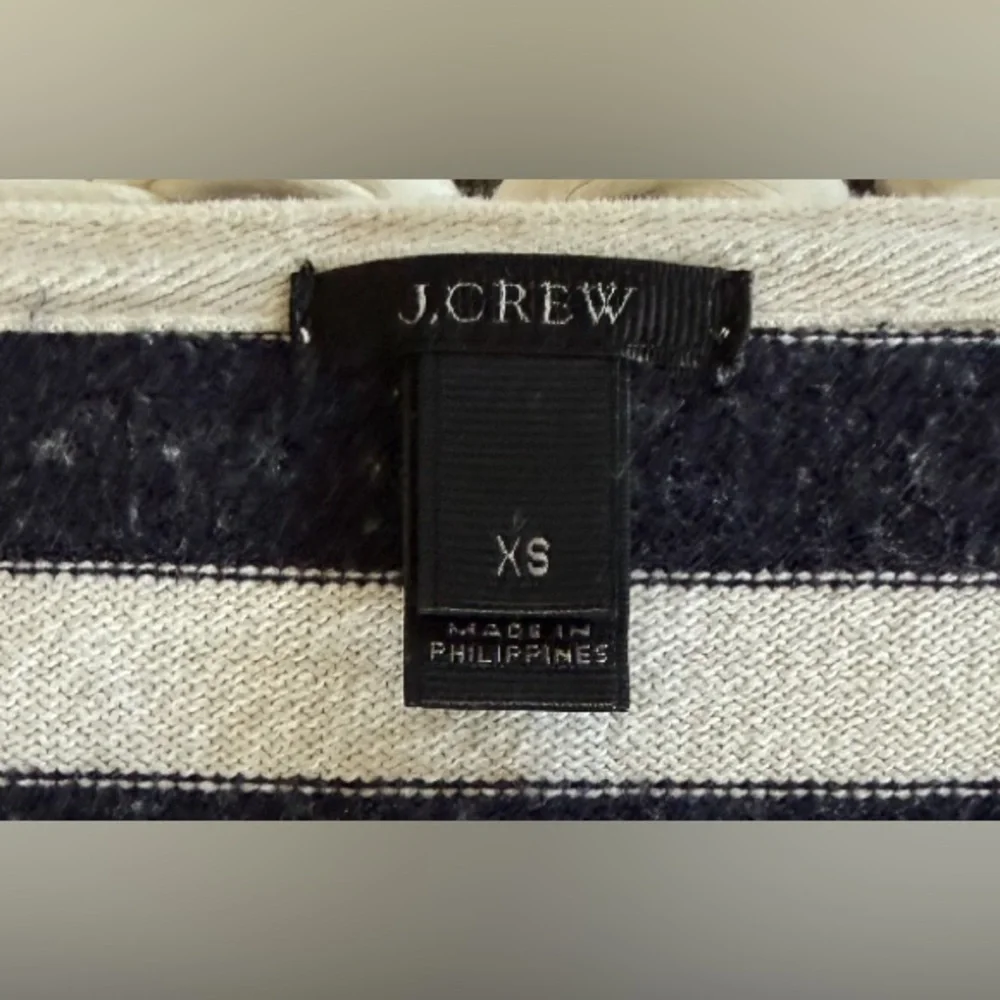 J. Crew White Crewneck Sweater with Black and Blue Stripes Size Extra Small